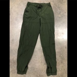 🥈Athleta Forest Green Joggers Size 4T